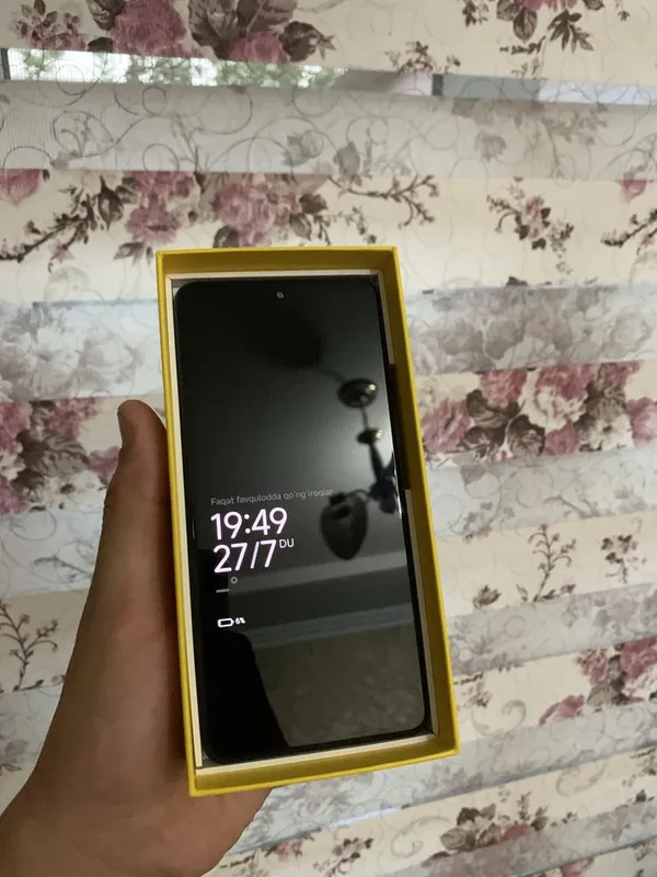 Poco F3 8/128Gb, коробка есть 3