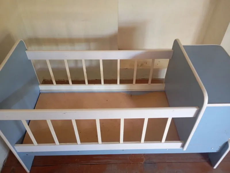 Bolalar uchun divan 1 Bolalar uchun divan 1
