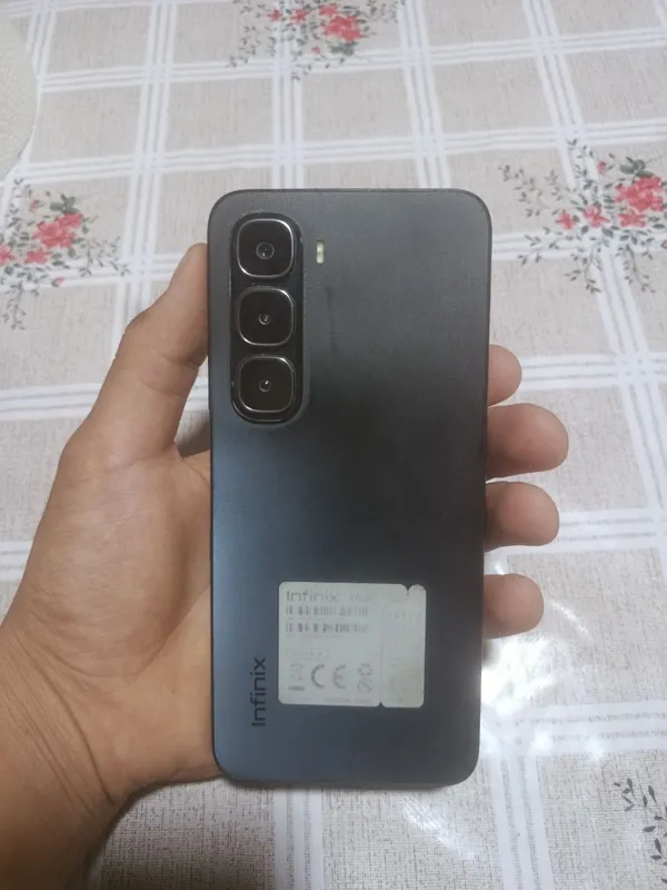 Infinix Hot 60 i Infinix Hot 60 i