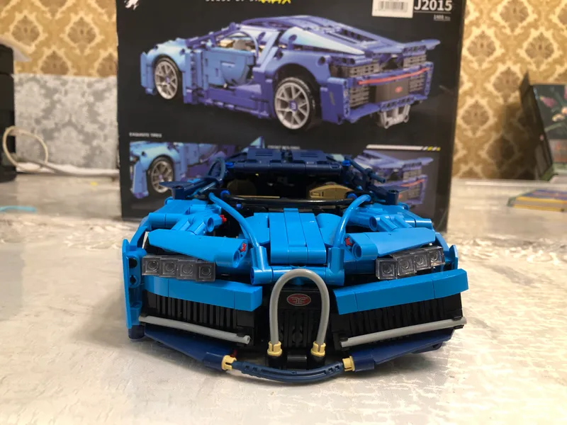 Bugatti Chiron (1408 дет.) — Коллекционная модель — фото 6