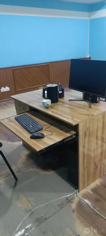 Продаются 2 комплекта столов и стульев для компьютера 1 Продаются 2 комплекта столов и стульев для компьютера 1