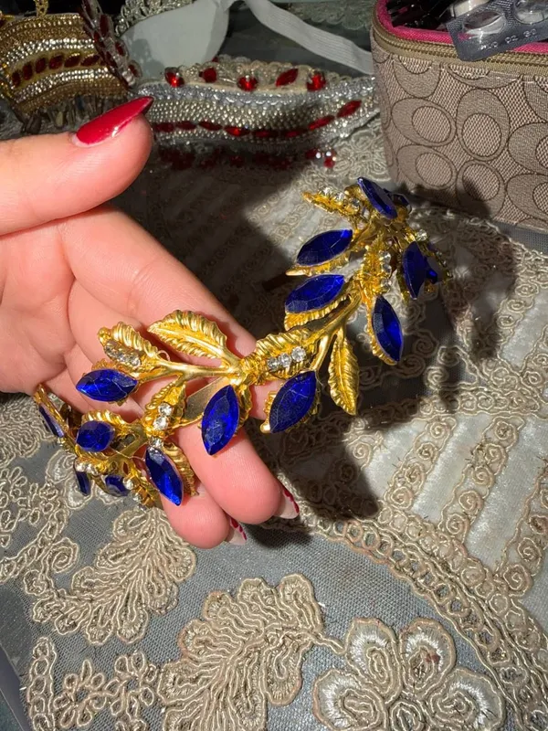 Tilla qoshlar sotiladi 2 Tilla qoshlar sotiladi 2