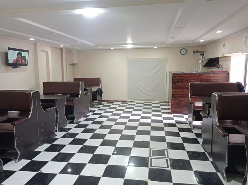 Комплект мебели и холодильник 1