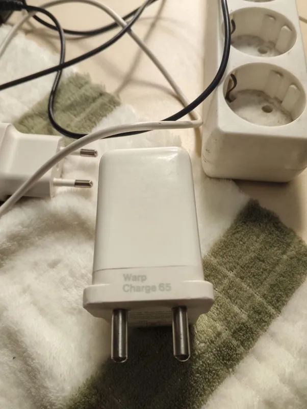 Oneplus ZARYATNIK Original sotiladi 4