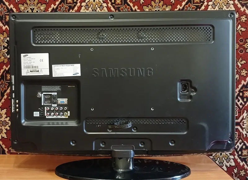 Телевизор Samsung la32c450e1 32 дюйма — фото 1