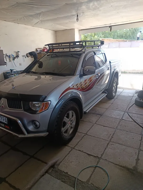 Mitsubishi L 200 1 Mitsubishi L 200 1