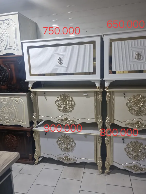 Sandiq qutilar sotiladi yangi Abu Saxiy