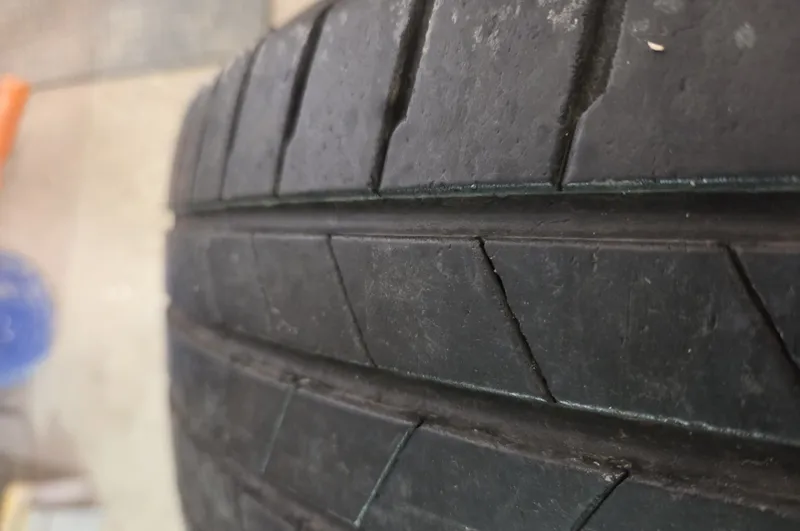 Шины Bridgestone. 215/55/R17 7 Шины Bridgestone. 215/55/R17 7