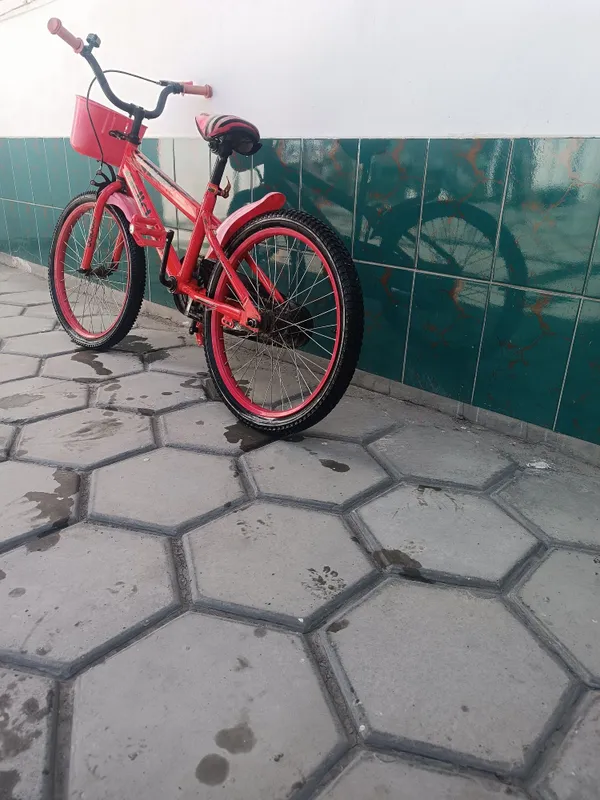 Velosiped sotiladi xolati yaxshi. Qizaloqlarga 2 Velosiped sotiladi xolati yaxshi. Qizaloqlarga 2