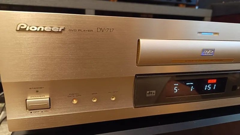 Проигрыватель DVD Pioneer DV-717 2