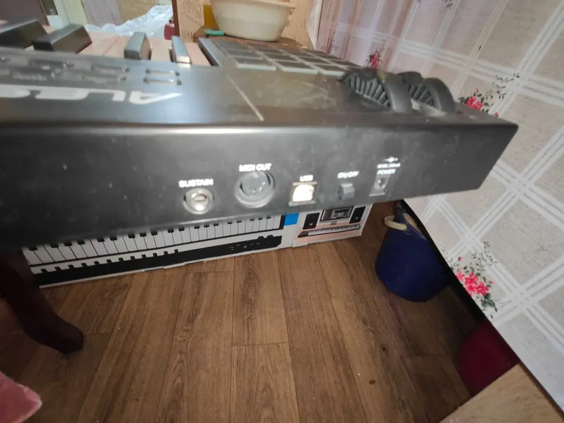 Midi клавиатура Alesis VI61 — фото 2