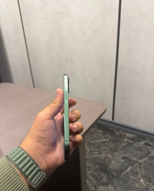 Сам iPhone 13, 128 ГБ 4 Сам iPhone 13, 128 ГБ 4