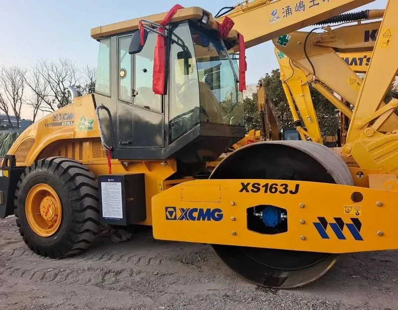XCMG XS163J механический одновальцовый каток 16 тоник — фото 5