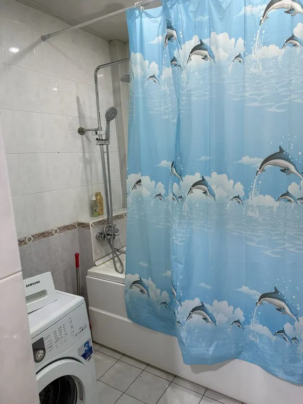 Аренда .Академ городок 3 ком 90. Квадрат 5