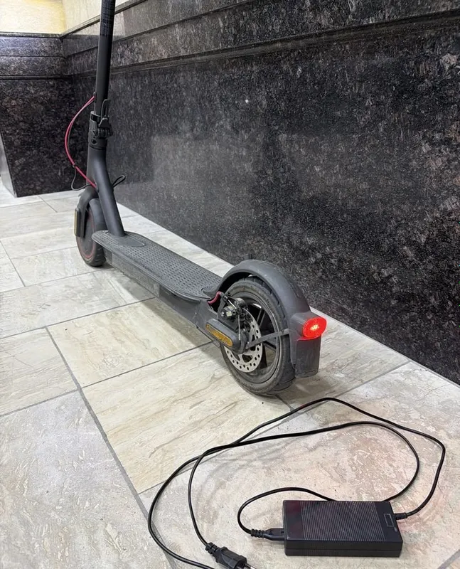 MI mi.com elektr skuteri 3 MI mi.com elektr skuteri 3