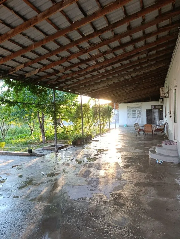 Zangiota tumani Ramadan nasosniy 12 sotix uy 6 xona