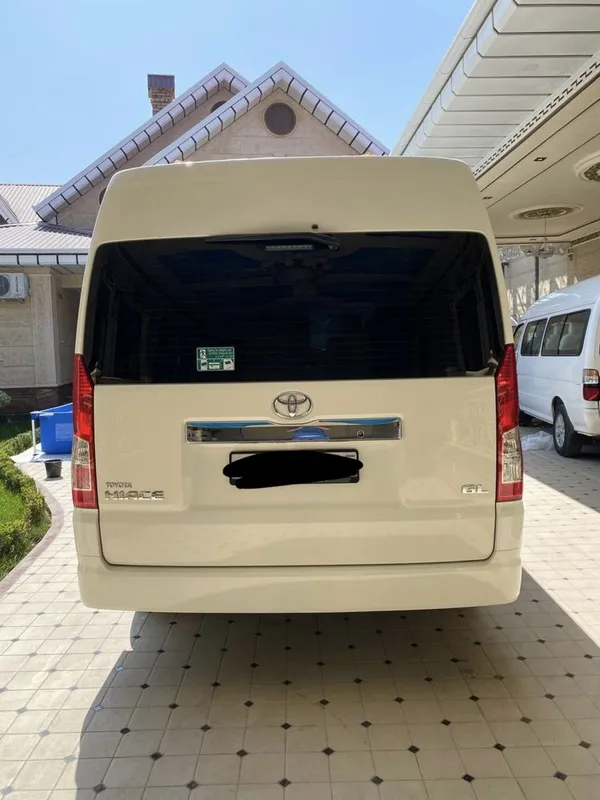 Тойота Хайс Toyota Hiace mikroavtobus — фото 4