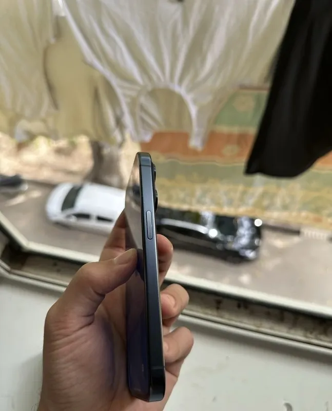 iPhone 15 Pro, синий 3 iPhone 15 Pro, синий 3
