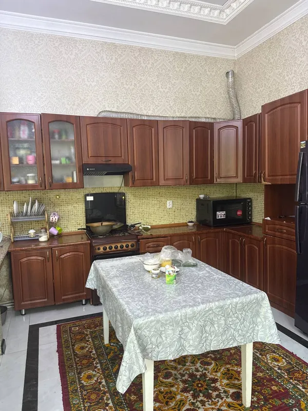 Продаётся кухонная мебель 1 300 000, состояние хорошее 3 Продаётся кухонная мебель 1 300 000, состояние хорошее 3