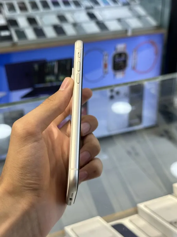 Iphone 11 128gb. 4