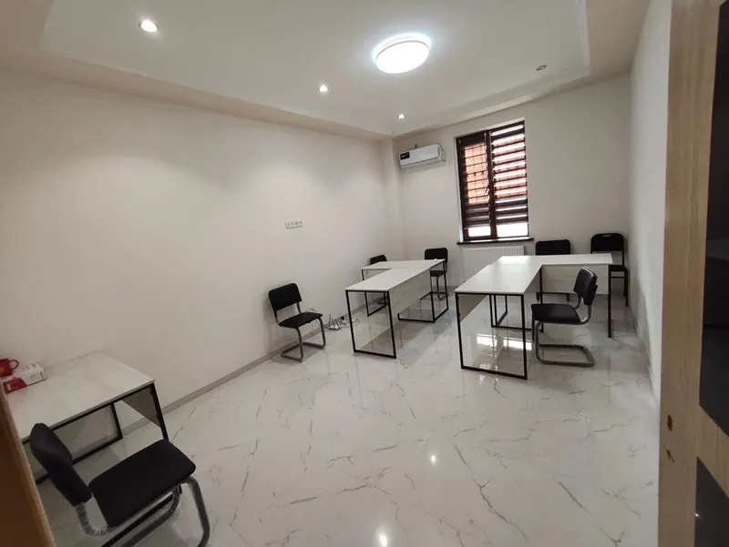 Ofis ijara – Markaz Lunacharskiy, 104 m² Maydoni: 104 m², 3+1 xonali — фото 2