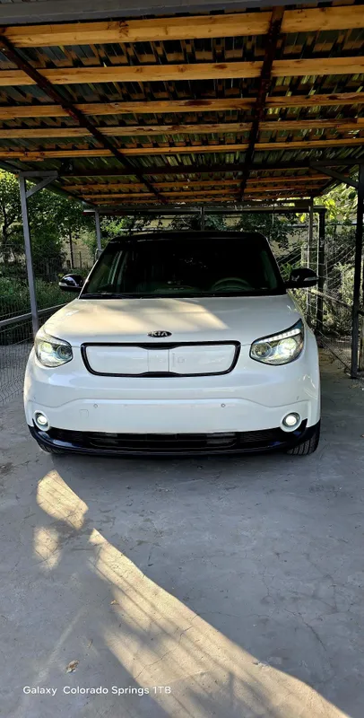 Электро кроссовер KIA 1 Электро кроссовер KIA 1