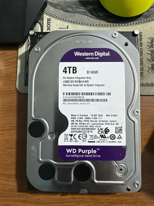 Жесткий диск WD purple 4TB Жесткий диск WD purple 4TB