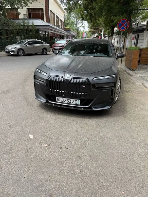 Продам Bmw 760i 2024 full. 4,4 бензин — фото 3 Продам Bmw 760i 2024 full. 4,4 бензин — фото 3