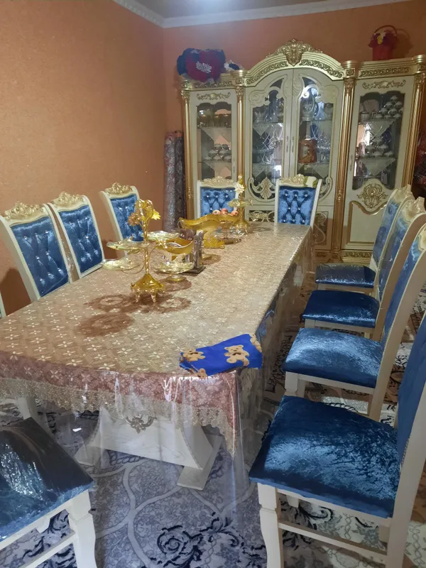 Продаются стол и стул