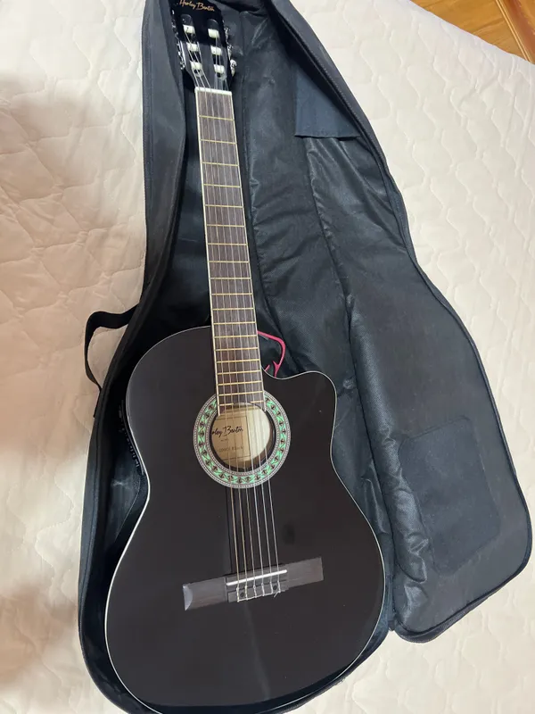 Harley Benton 6 torli elektroakustik gitara 1