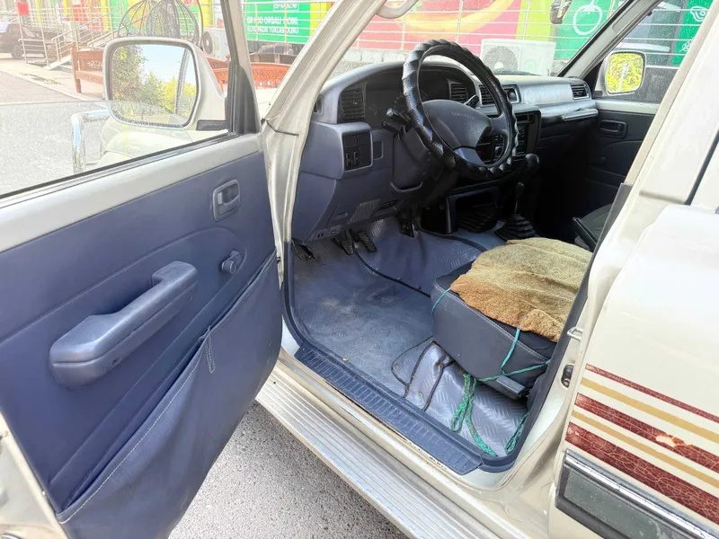 Toyota Land Cruiser 80 5