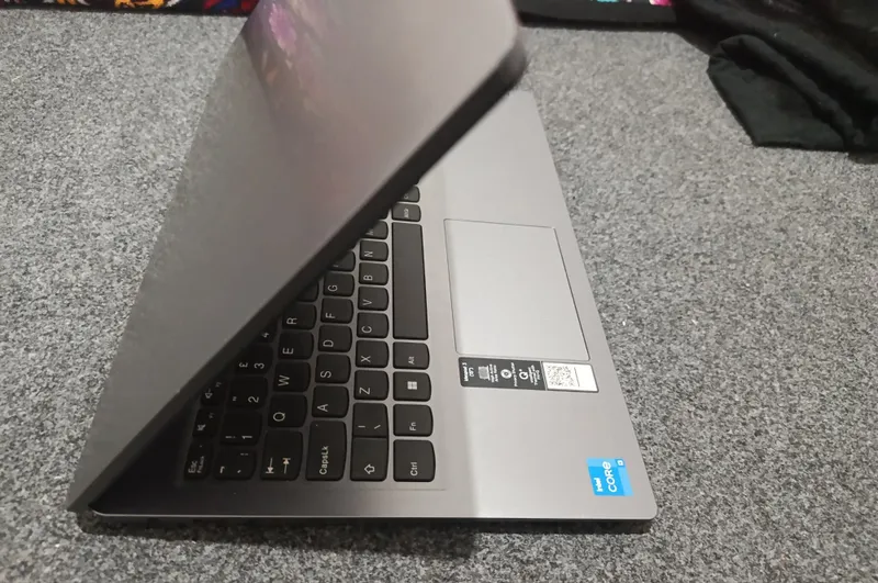 Lenovo ideapad slim 3 4 Lenovo ideapad slim 3 4