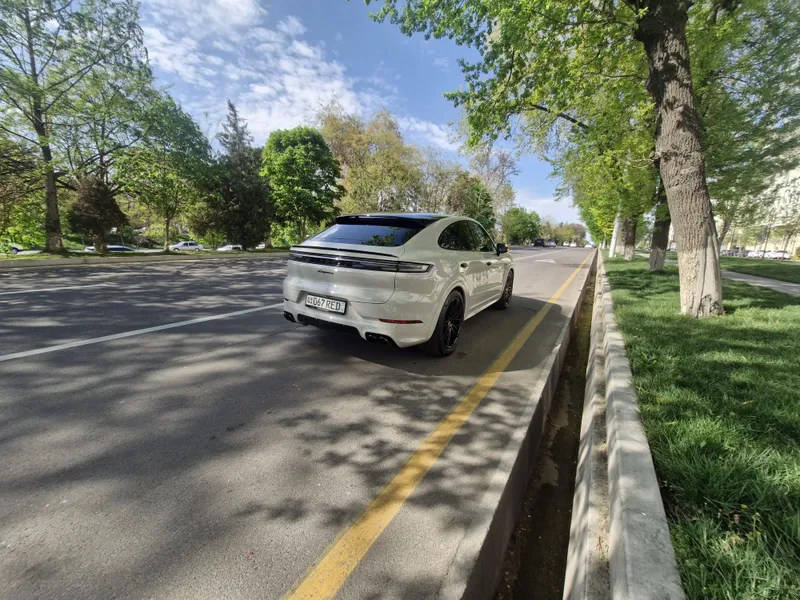 Porsche Cayenne Coupe Hybrid full paket — фото 2