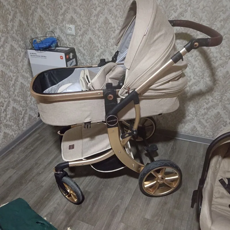 Коляска в идеальной состоянии