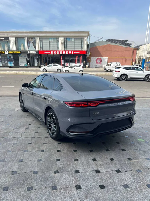 BYD Han 2025 Lidarli 701 km — фото 2
