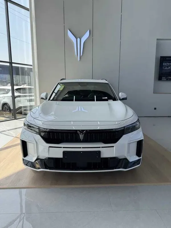 Voyah Free hybrid 318km 4Wd naqd va halol nasiya 1