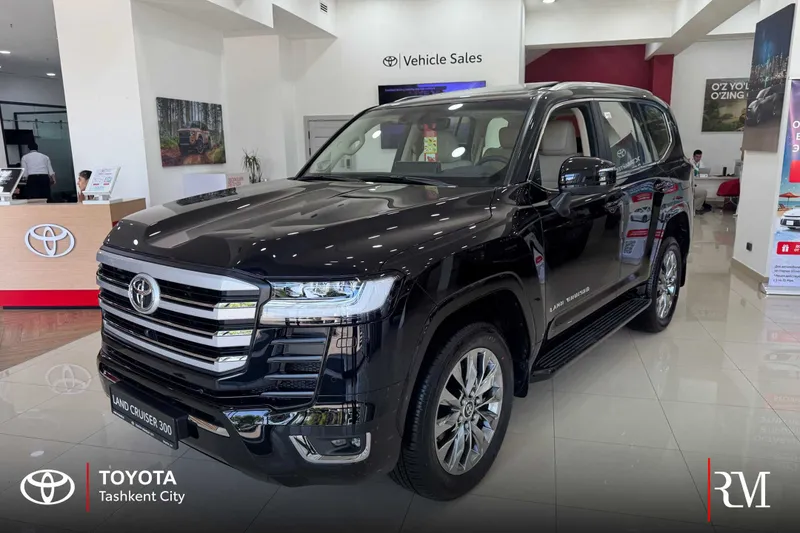 Toyota Land Cruiser 300 Luxury 5 местный 1 Toyota Land Cruiser 300 Luxury 5 местный 1