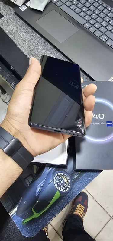 Vivo v40 5G 12+/256 holati idial rasmda hamasi alo koringan abmen yoq — фото 5