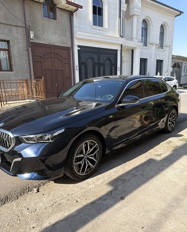 BMW i5 40 l 8600 km probeg 1 BMW i5 40 l 8600 km probeg 1