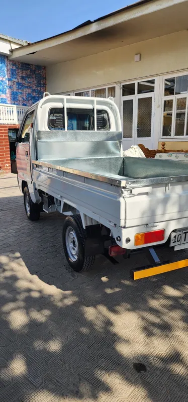 Labo 2025 yangi moshina 4
