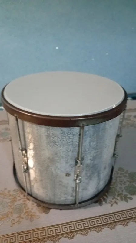 Daf: cholgʻu asbobi.