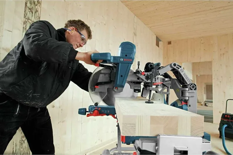 Торцовочная пила Bosch GCM 12 GDL 3
