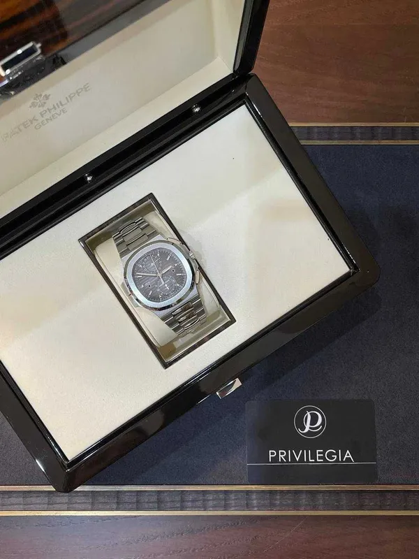Patek Philippe Nautilus 5990
