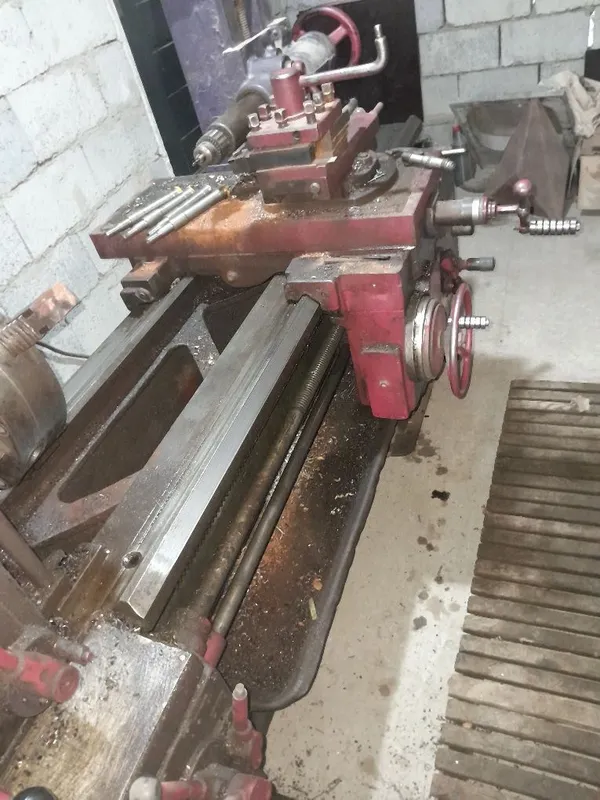 Tokrni stanok E 95 1 Tokrni stanok E 95 1