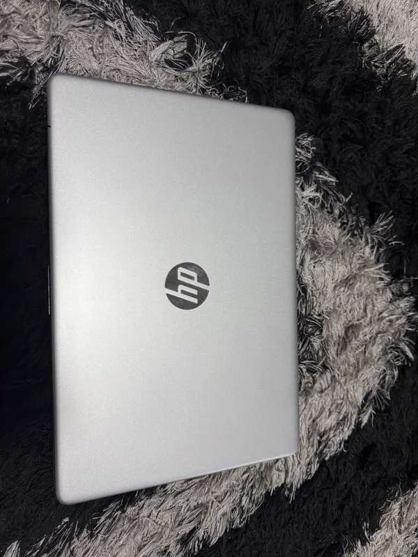 Ноутбук HP 1