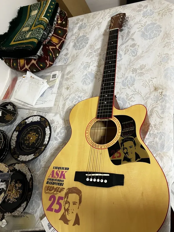 Agustik gitara sotiladi 2 Agustik gitara sotiladi 2