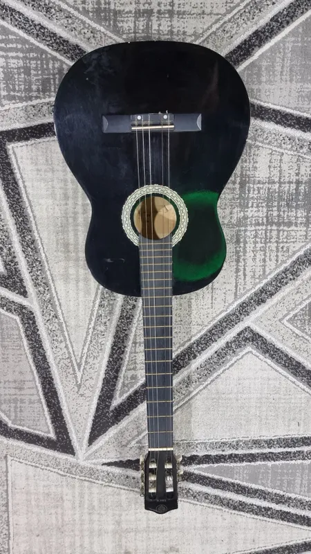 Qora klassik gitara sotiladi (Farg'ona) 4 Qora klassik gitara sotiladi (Farg'ona) 4