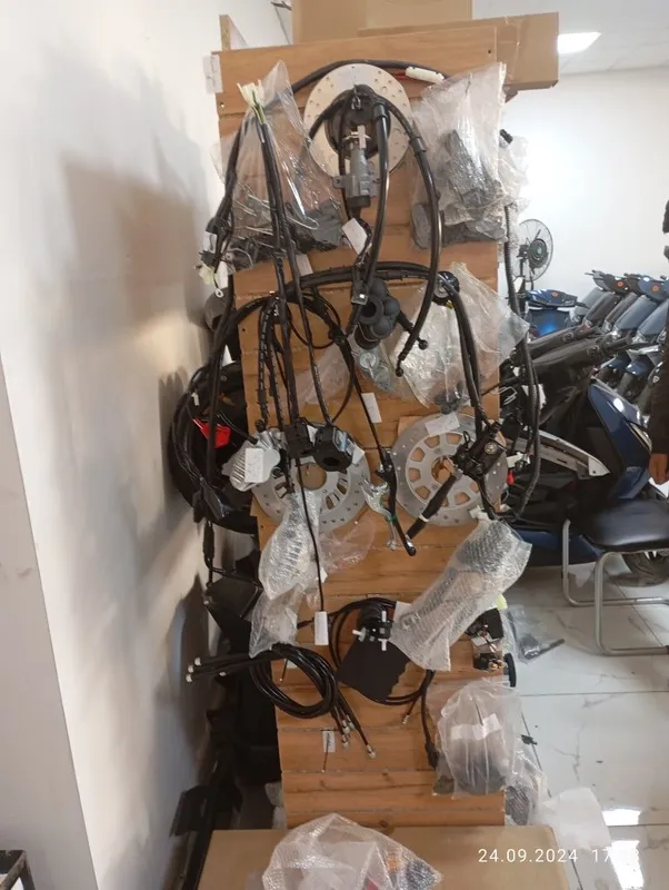 Skuter plastiklari bor va zapchastlari — фото 3