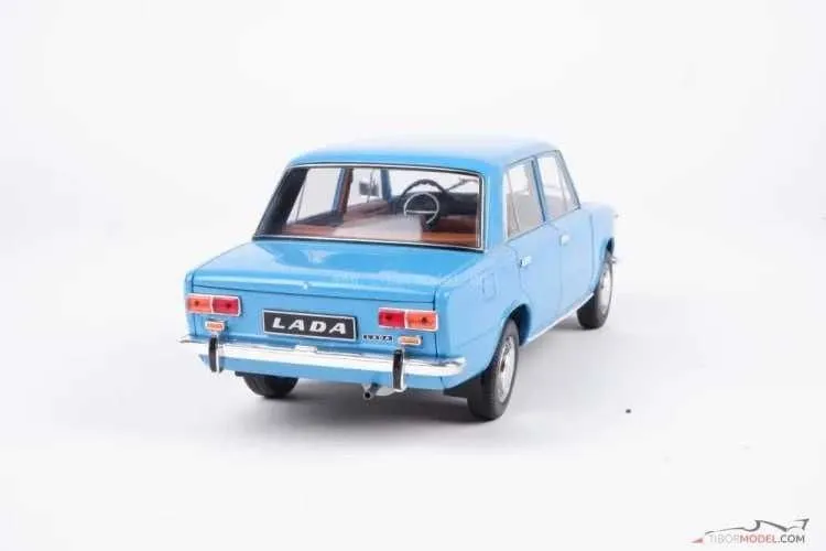 Коллекционная модель LADA 2101 в масштабе 1:18 — фото 3