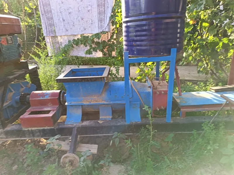G'isht aparat sotiladi bir sezon ishlagan holati yaxshi 1 G'isht aparat sotiladi bir sezon ishlagan holati yaxshi 1